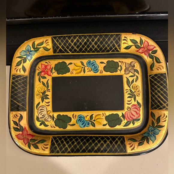 Vintage Hand Painted MCM Metal TOLEWARE TRAY Vibrant Floral Signed Campbell 1962 - Picture 2 of 7